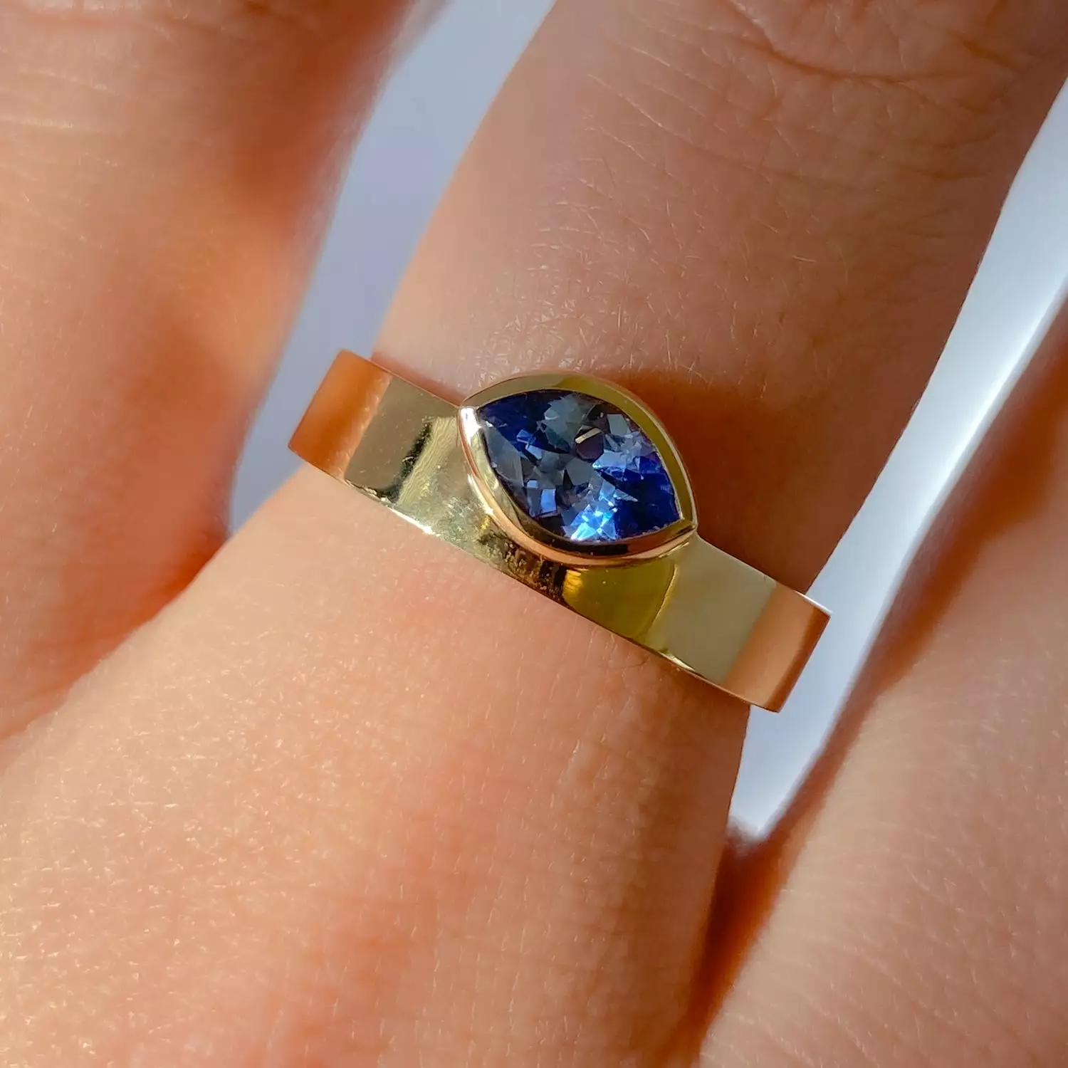 0.81 ct Marquise Sapphire Monolith Ring