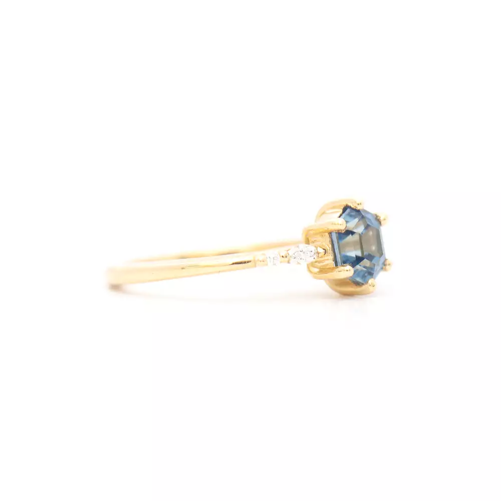 1.21 ct Blue Sapphire Astra Ring