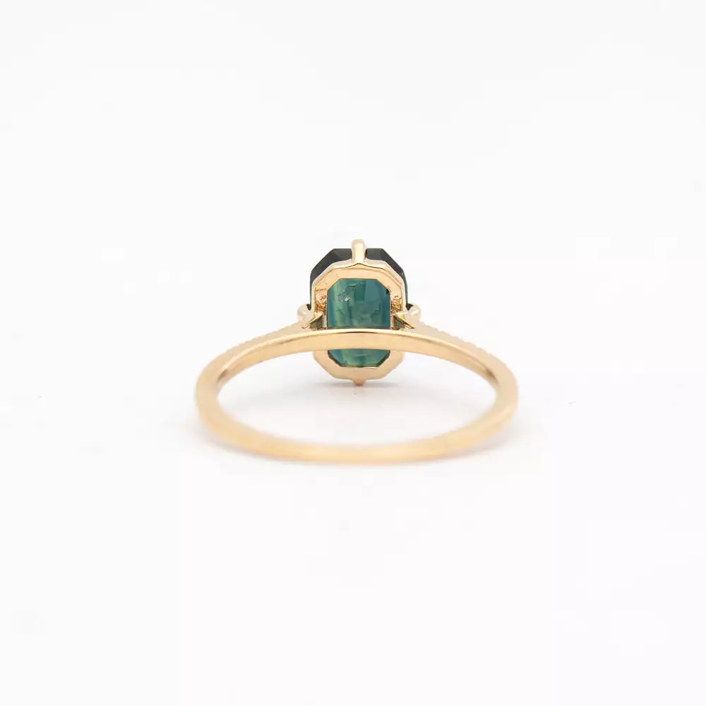 Fira Sapphire Ring