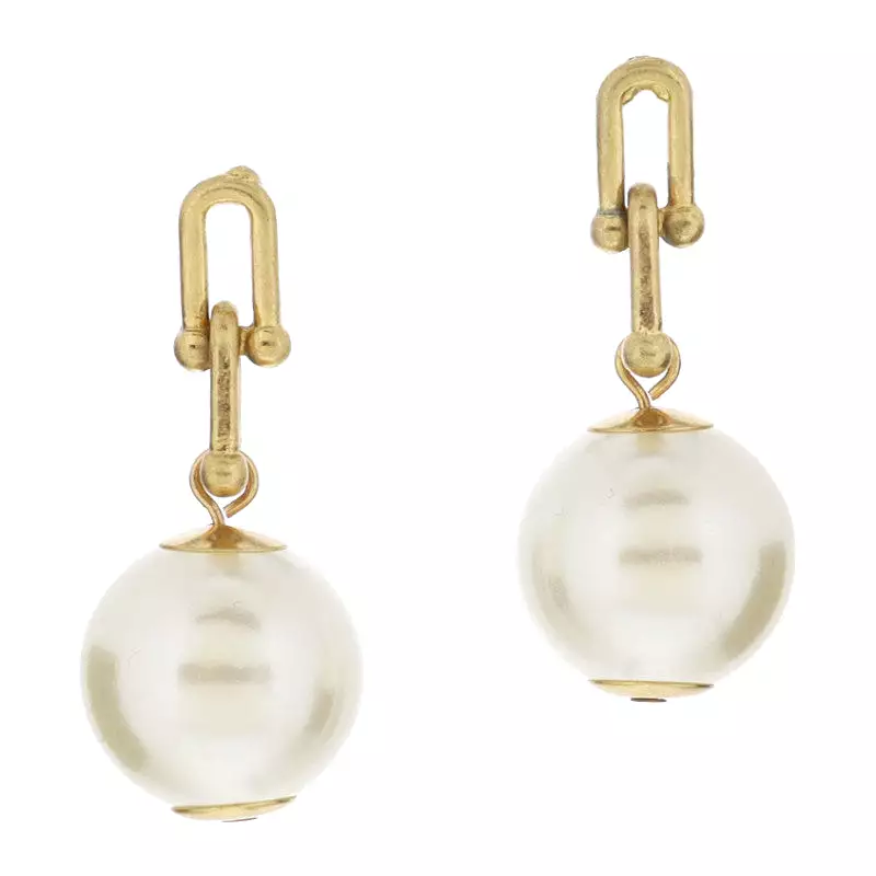 Gold U-Chain Links with Pearl Stud Earrings