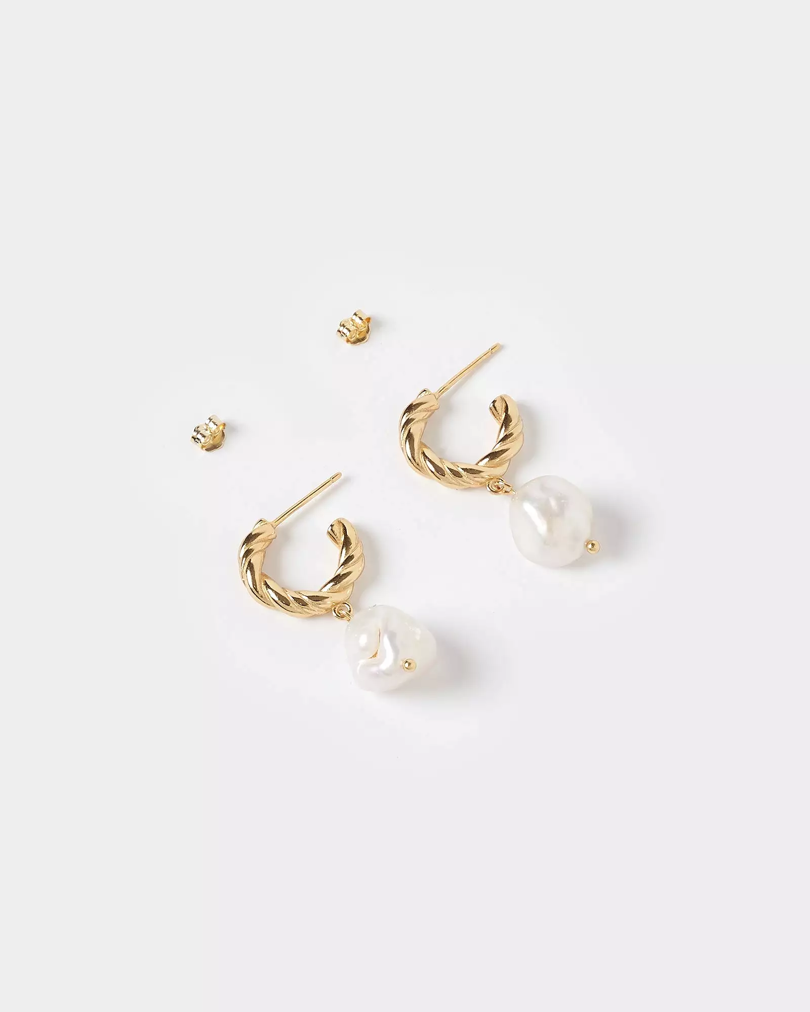 Izoa Darling Earrings Gold Freshwater Pearl