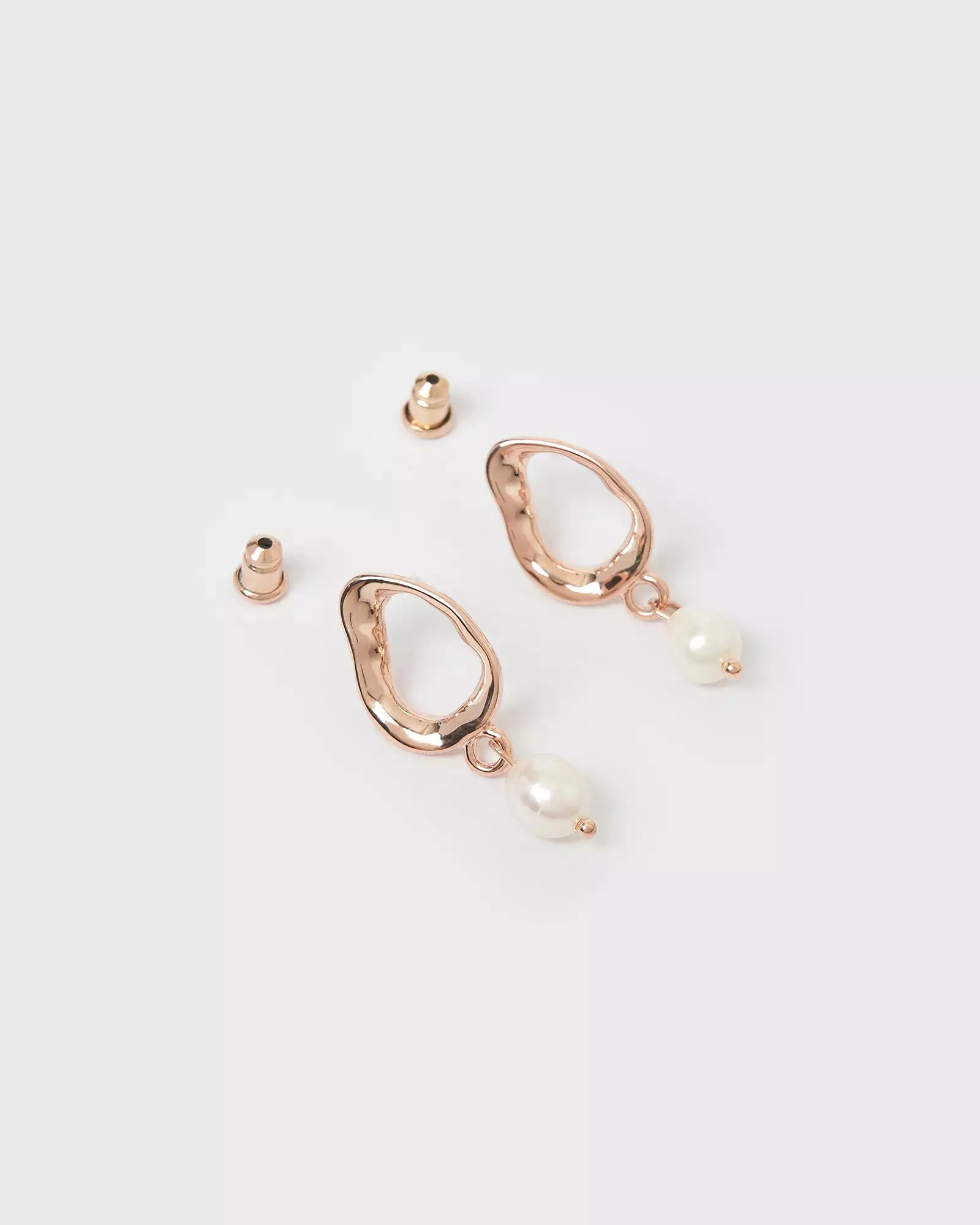 Izoa Forbidden Earrings Rose Gold Freshwater Pearl