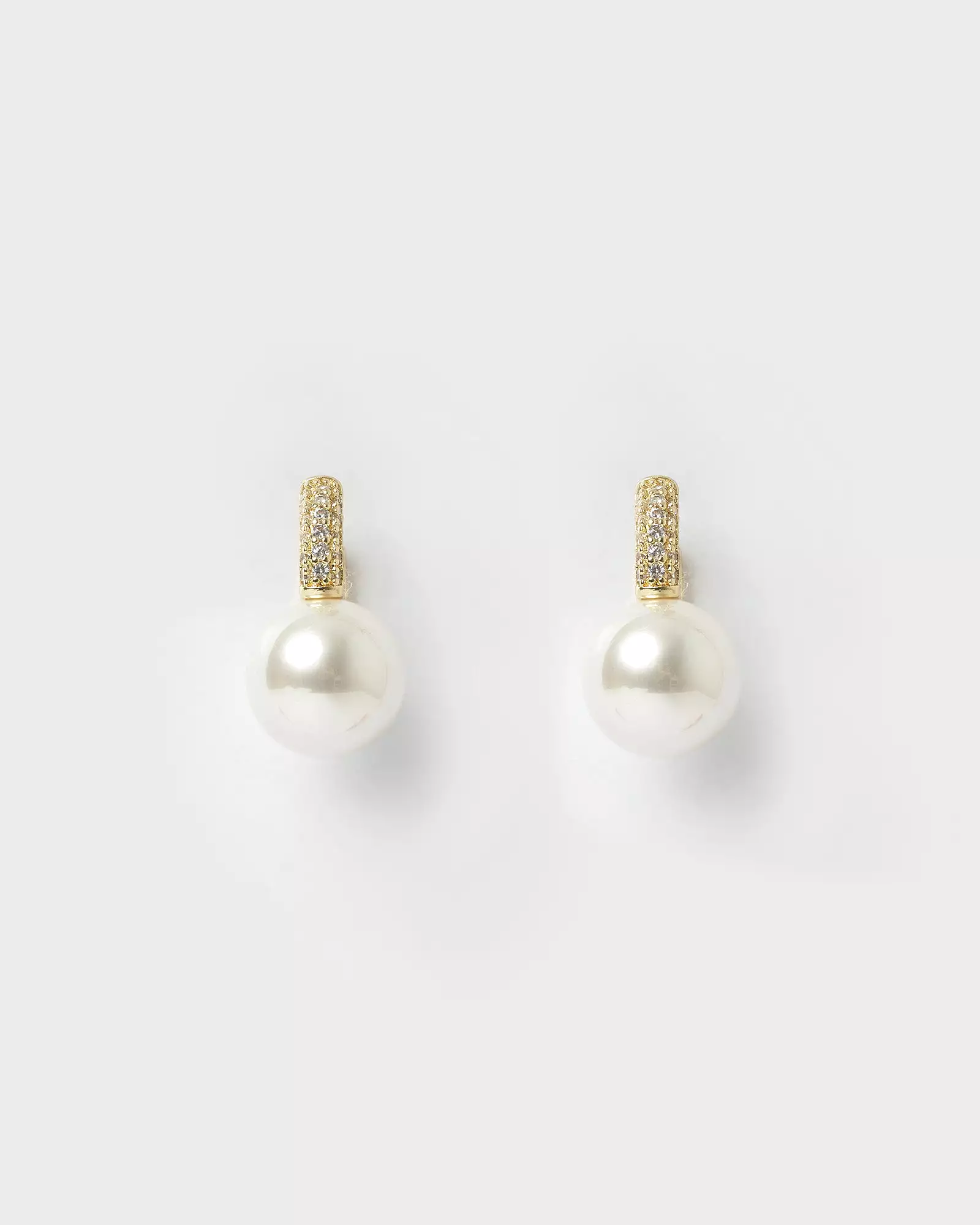 Izoa Jules Huggie Earrings Gold Pearl