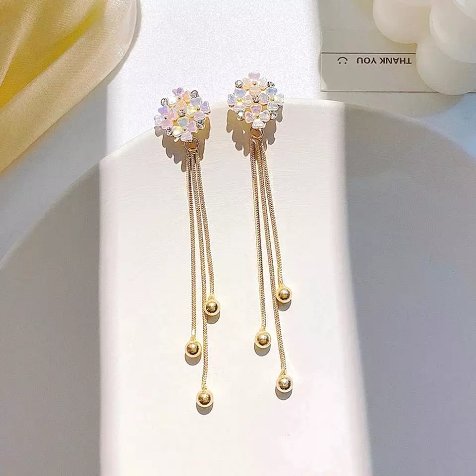 New Style Silver Needle Earrings High-end Flower Temperament Female Wild Earrings Korean Long Tassel Earrings Ladies X440543