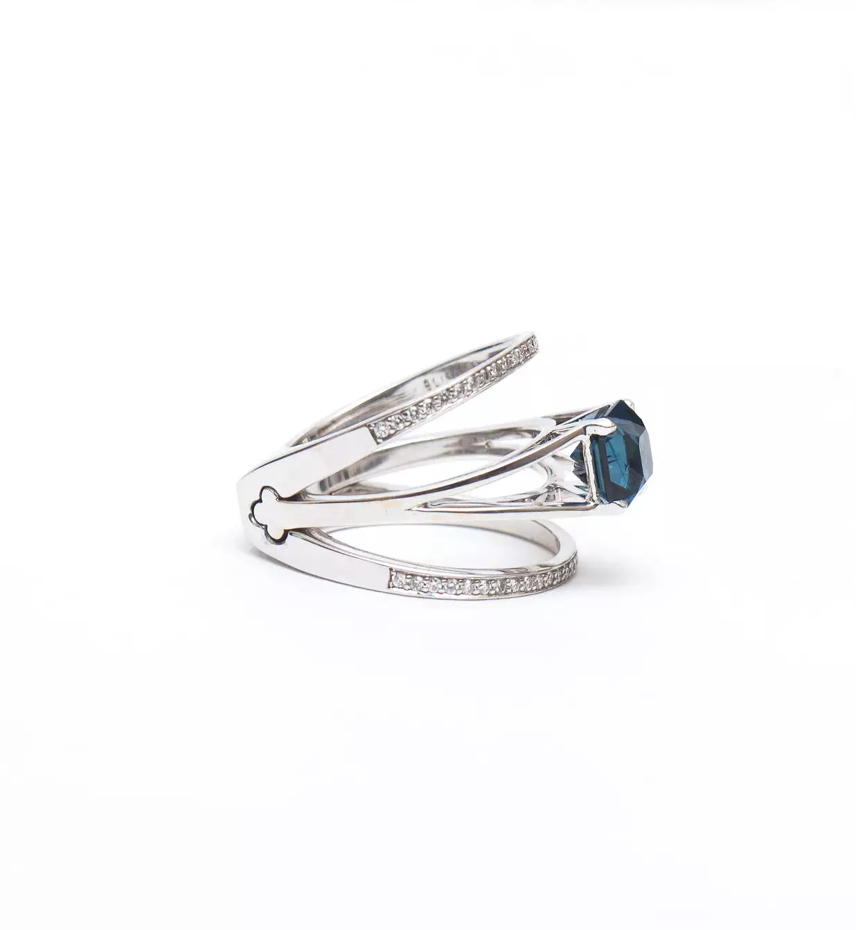 Nigerian Sapphire Centered & Acute Ring Set