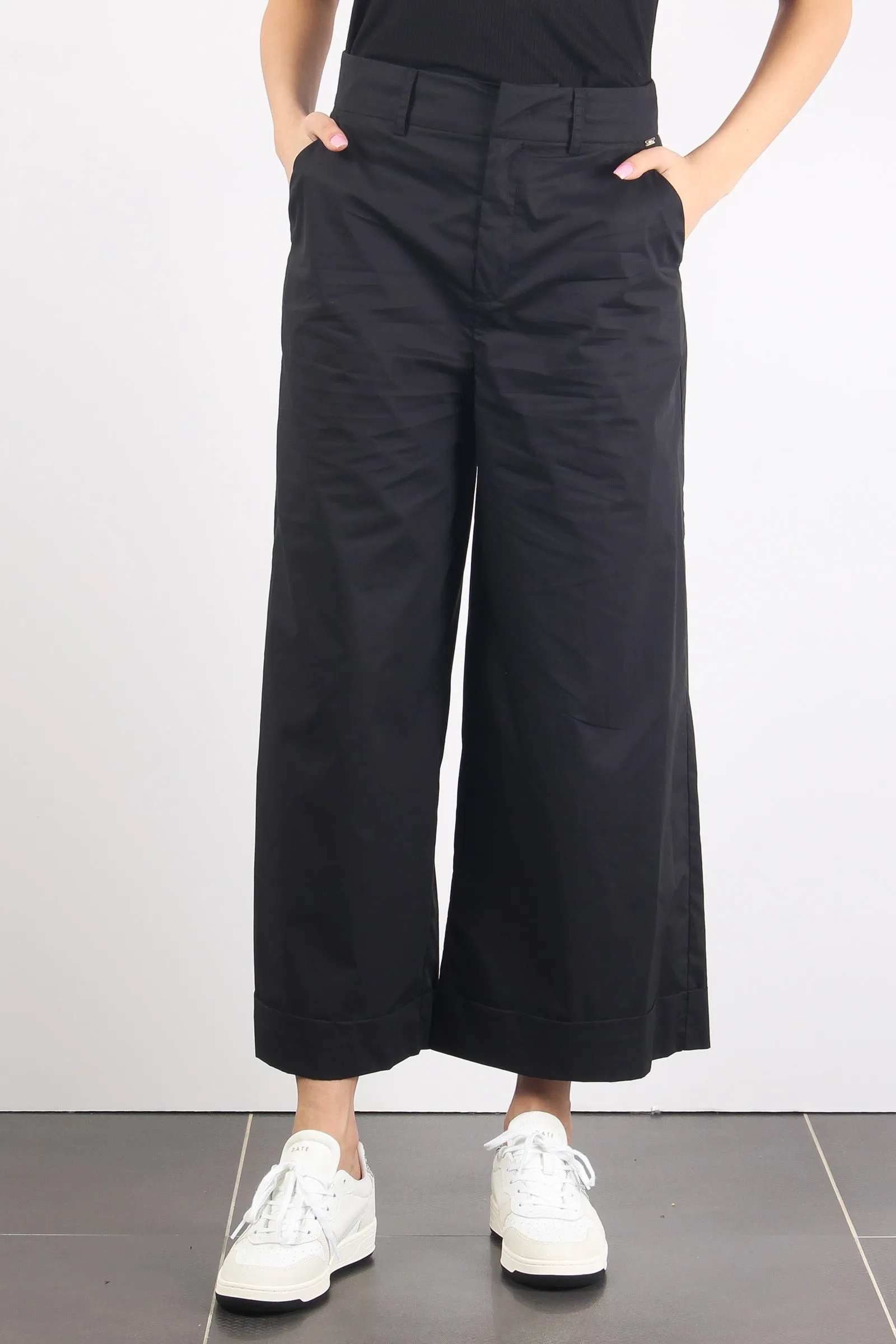 Pantalone Cropped Risvolto Nero